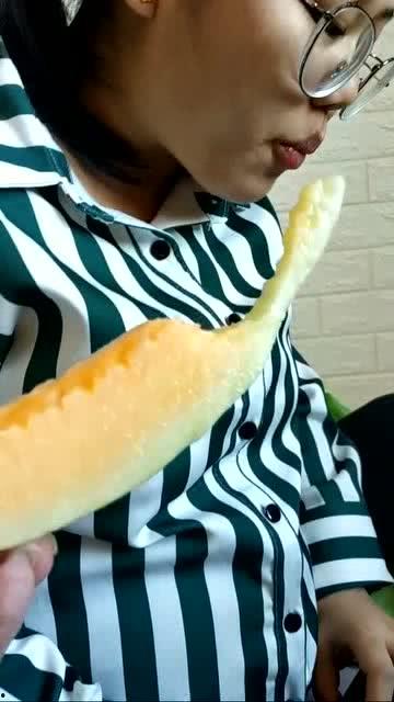 爱人的方式吃瓜,跟随爱人品味世间瓜果