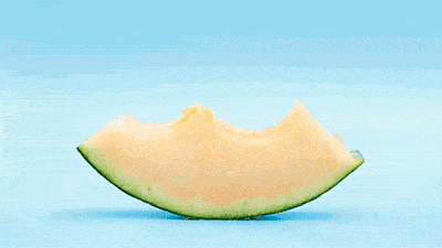 暖阳吃蜜瓜,夏日里的甜蜜邂逅