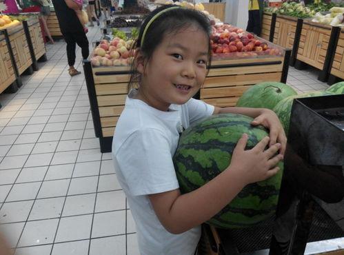 女儿坟头吃瓜,一场意外的乡村奇遇